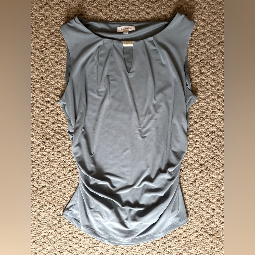 Calvin Klein Women's Gray Sleeveless Top